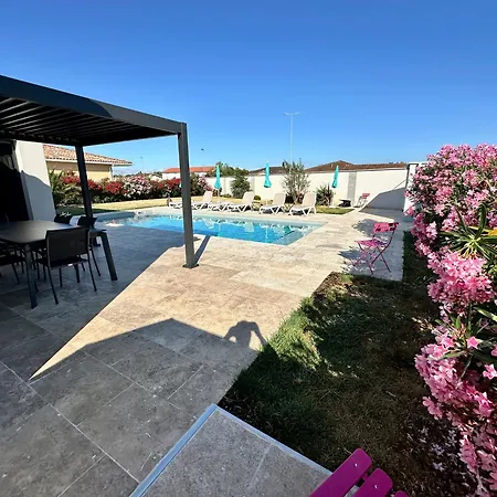 Agreable, Sdb Privee, Clim, Vue Piscine,
