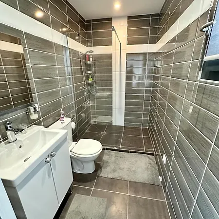 Agreable, Sdb Privee, Clim, Vue Piscine, Ubytování v soukromí *